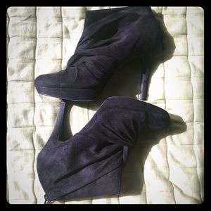 GUC Metaphor black suede heeled booties sz. 10